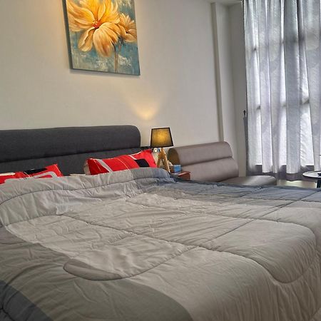 Roxy Apartment Kuching Exterior photo