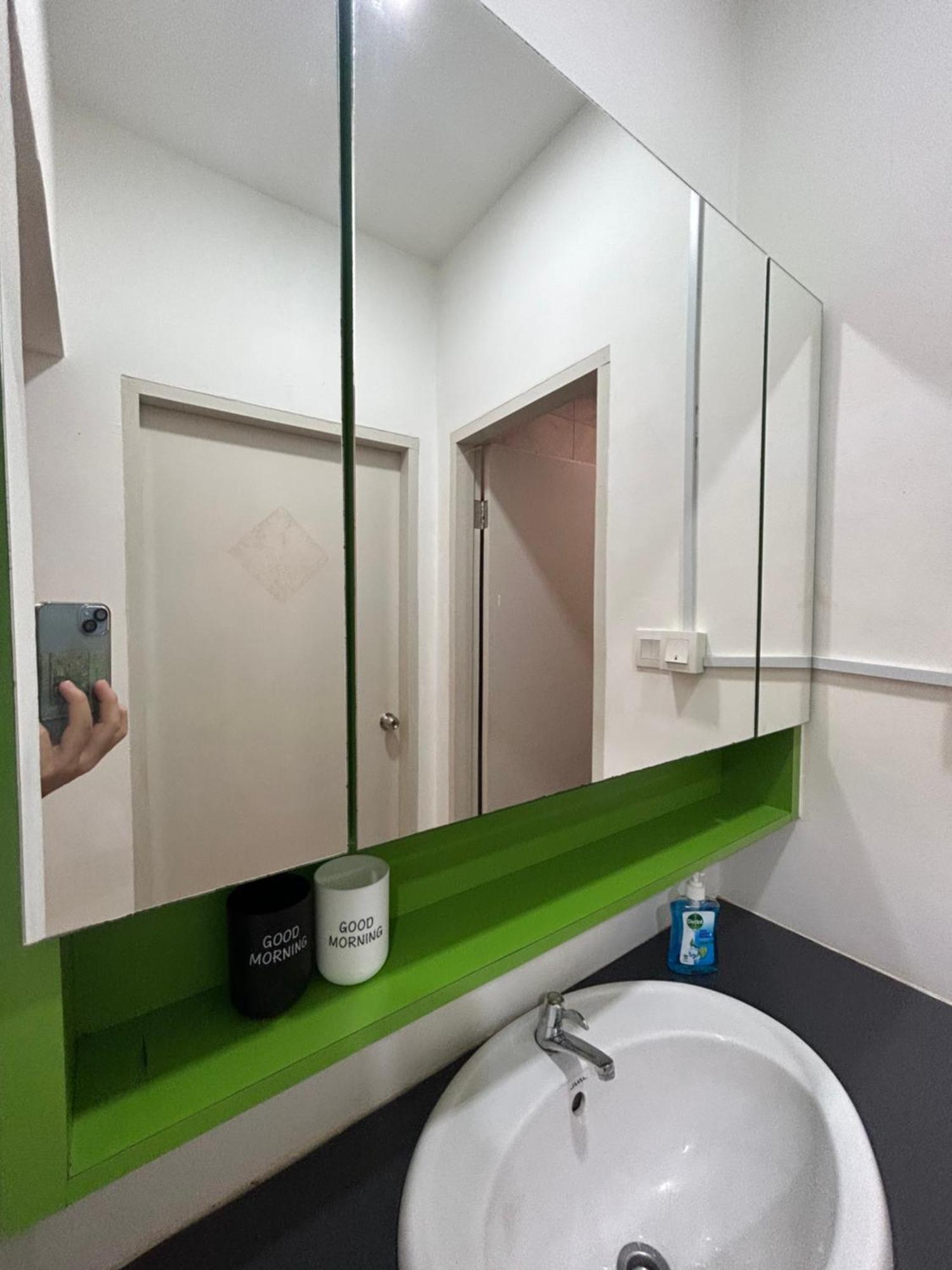 Roxy Apartment Kuching Room photo